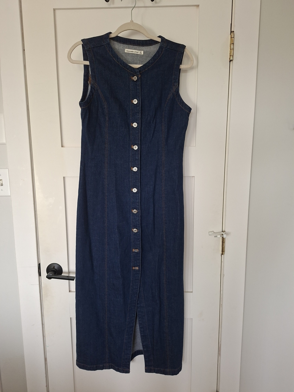 Abercrombie & Fitch Sleeveless Button-Front Dark Blue Denim Dress